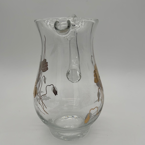Vintage Gold Cyclamen Motif Mid Century Modern Glass Pitcher with Ice Lip 9.25" - Picture 7 of 9